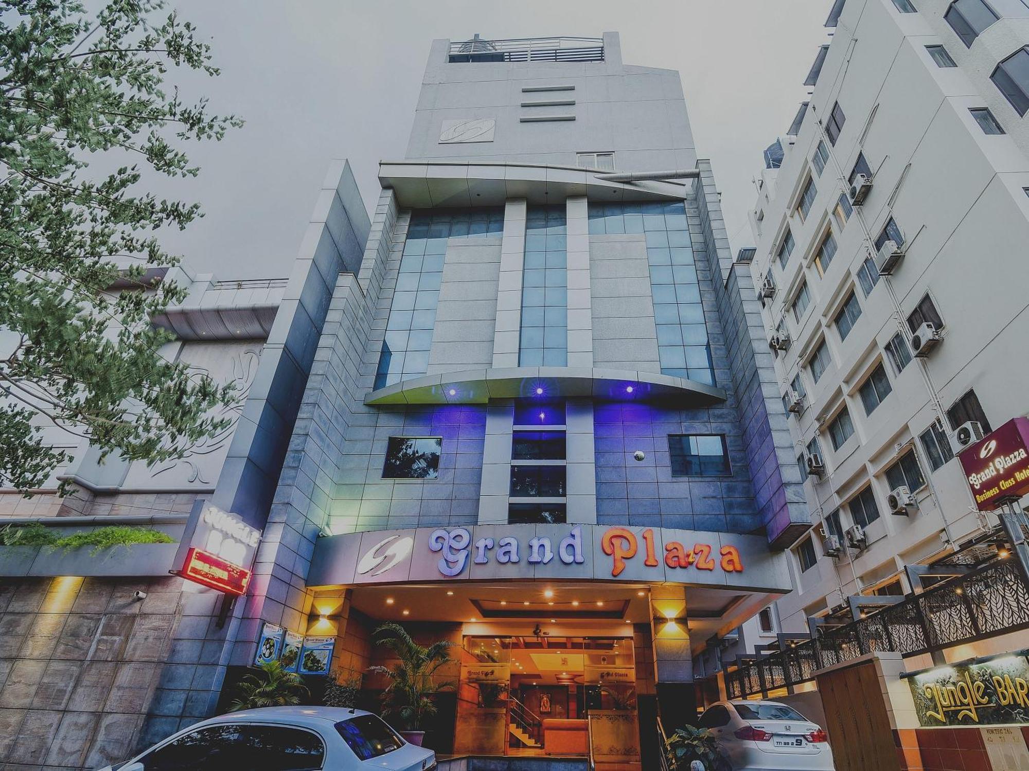 Отель Super Capital O Grand Plaza Коимбатур Экстерьер фото